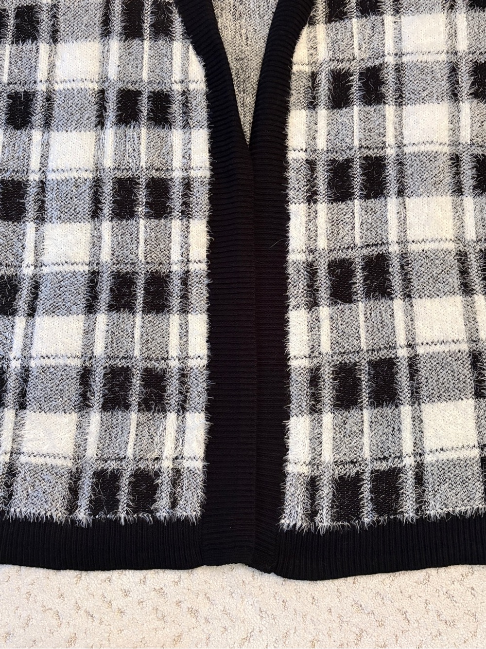Lane Bryant Open Front Black White Plaid Cardigan Sweater Fuzzy Eyelash Size 4X - Picture 9 of 13